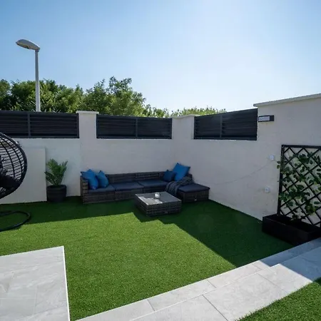 Modern Sabun 2 With Pool And Jacuzzi